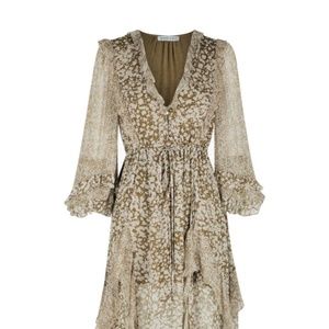 Used once for family pictures and no longer need